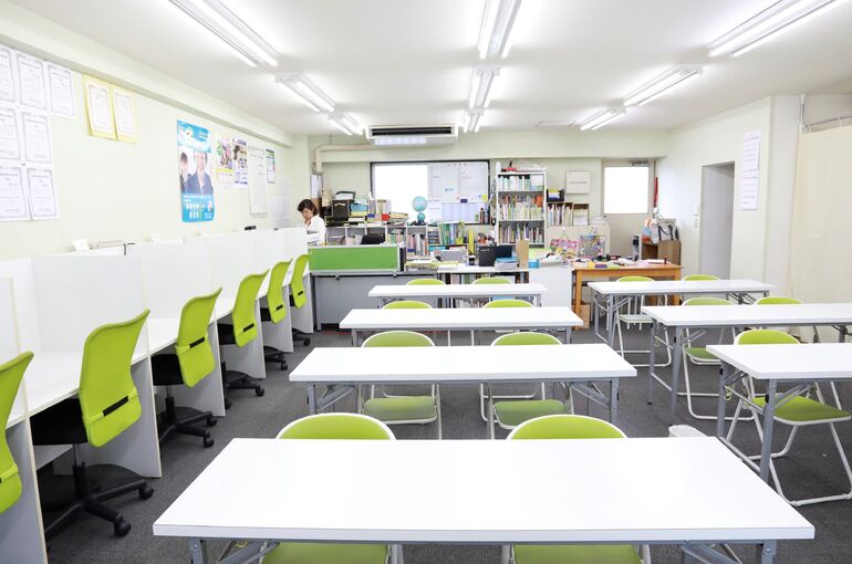 学習塾グリーンエイジ教室内