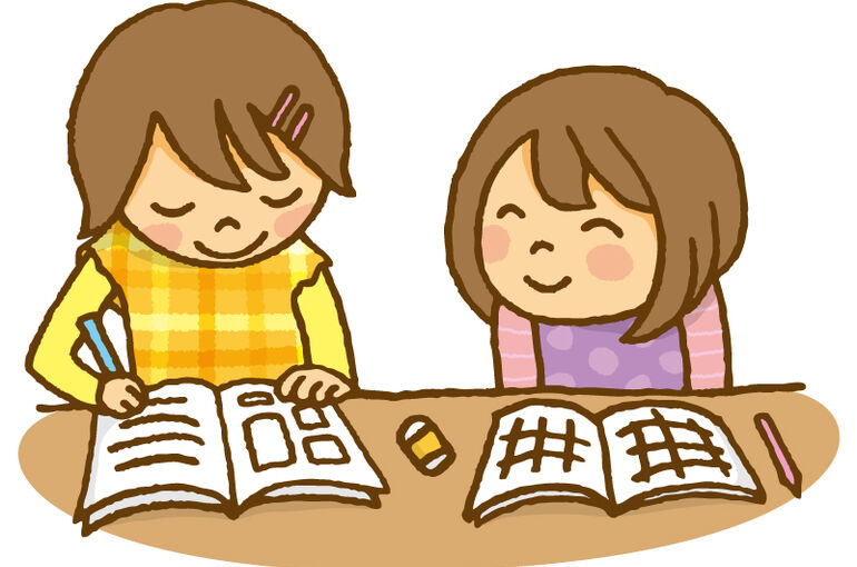 勉強する姉妹