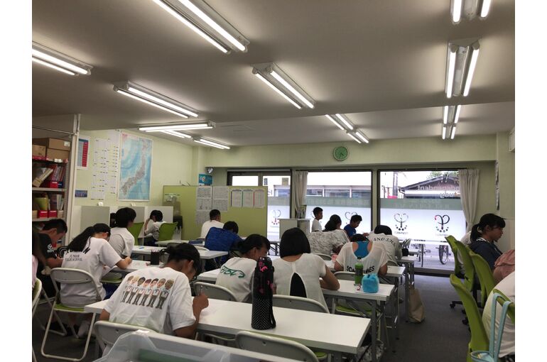 %E4%B8%AD%E5%AD%A6%E7%94%9F-18